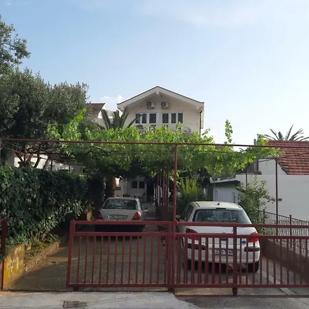 Iva Apartment Podaca